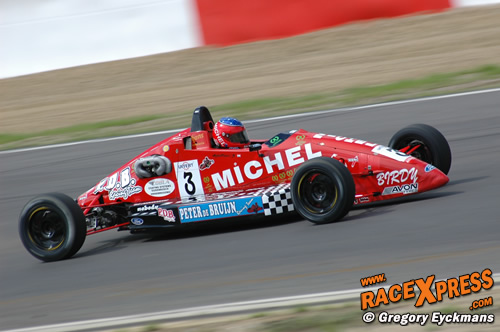 Michel Florie gaat aan de haal met de pole position